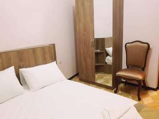 Отель Hotel Classic Тбилиси Семейный номер Делюкс-14